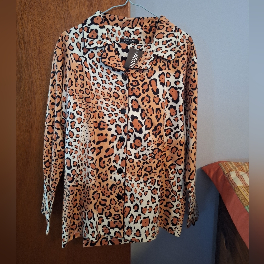 #Followme NWT Brown Leopard Print Button-Down Shirt Pajama Set With Pants Size M